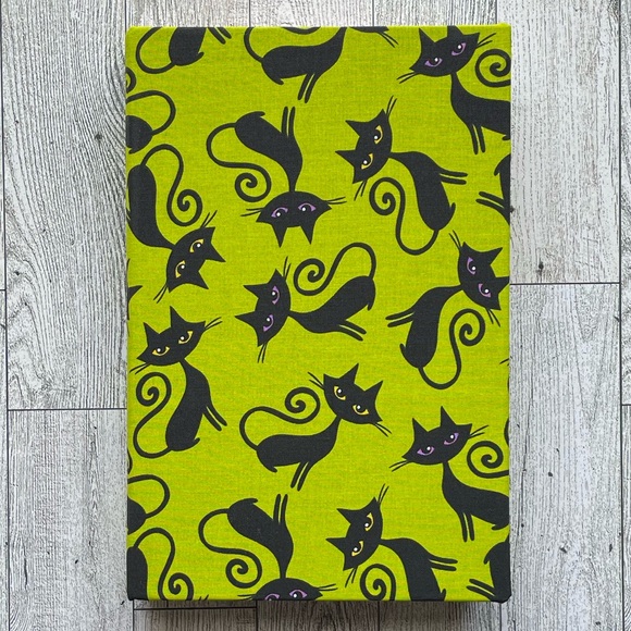 New Halloween Linen Wrapped Decorative Book Black Cats Hand-Wrapped Spooky Decor - Picture 2 of 7